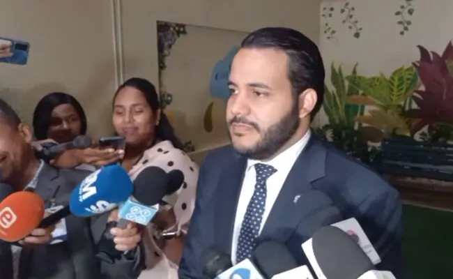PRSC propone cambios al Código Penal para proteger libertad de expresión y ejercicio médico