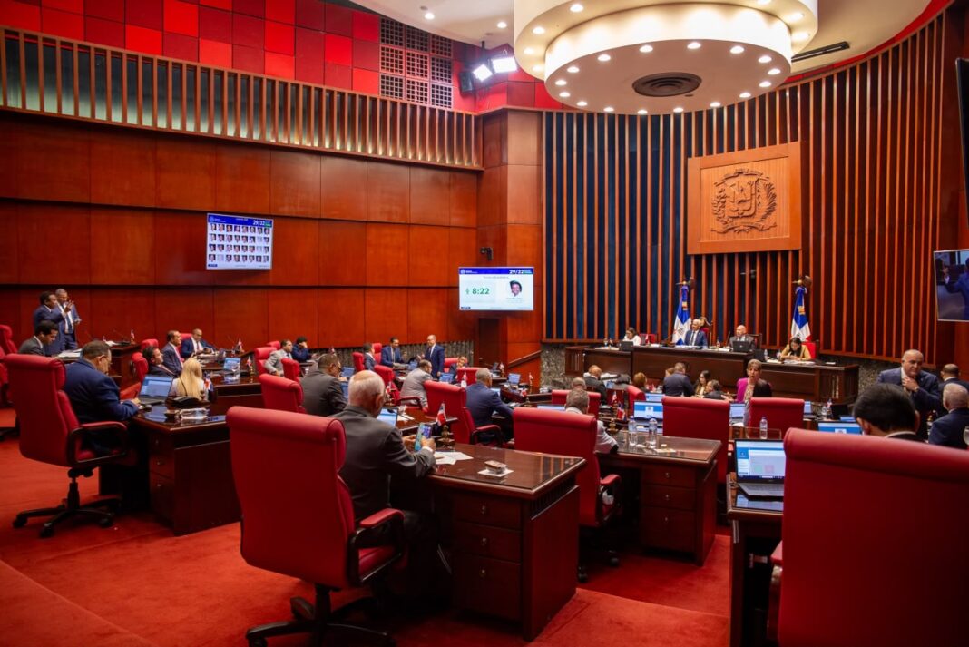 Senado aprueba ley que fortalece apoyo a víctimas de violencia de género