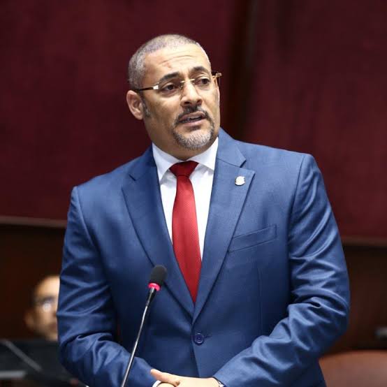 Senado de la República sesionará desde La Romana por iniciativa del senador Eduard Espiritusanto Senado de la República sesionará desde La Romana por iniciativa del senador Eduard Espiritusanto